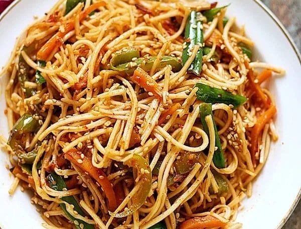 Schezwan Veg Noodles