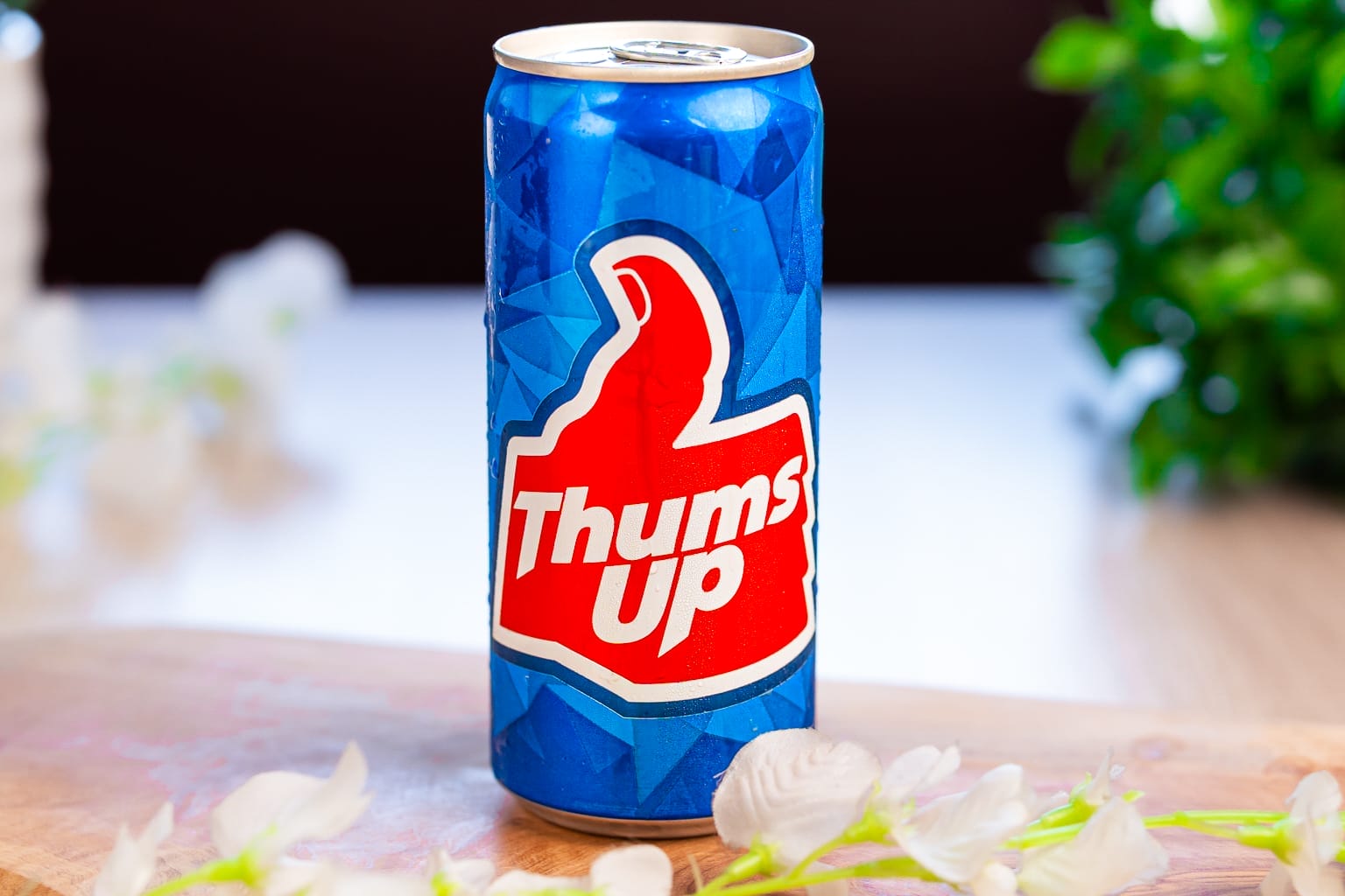 THUMBS UP